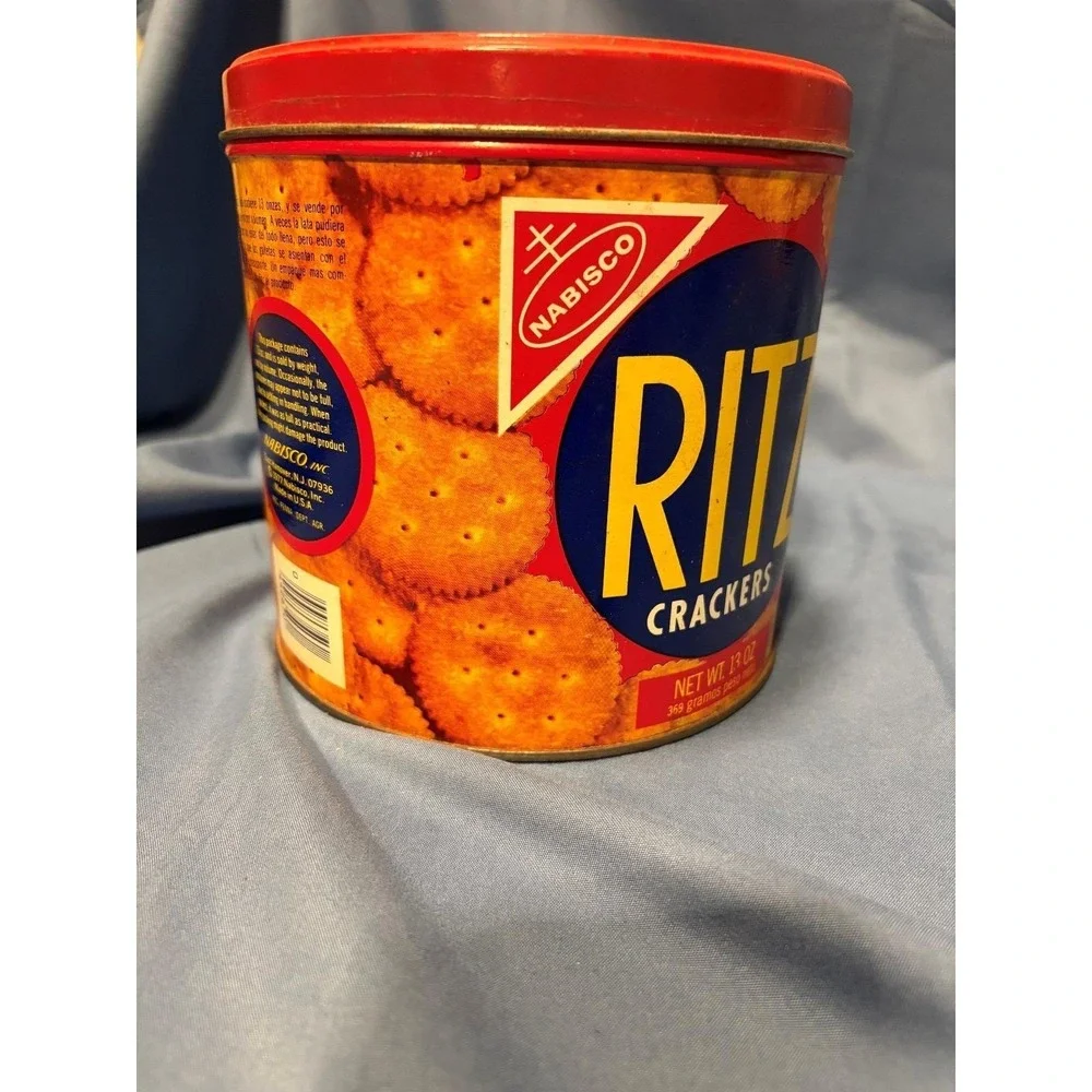 Vintage 1977 Nabisco Ritz Cracker Collectible Tin Round‎ 13 OZ Empty